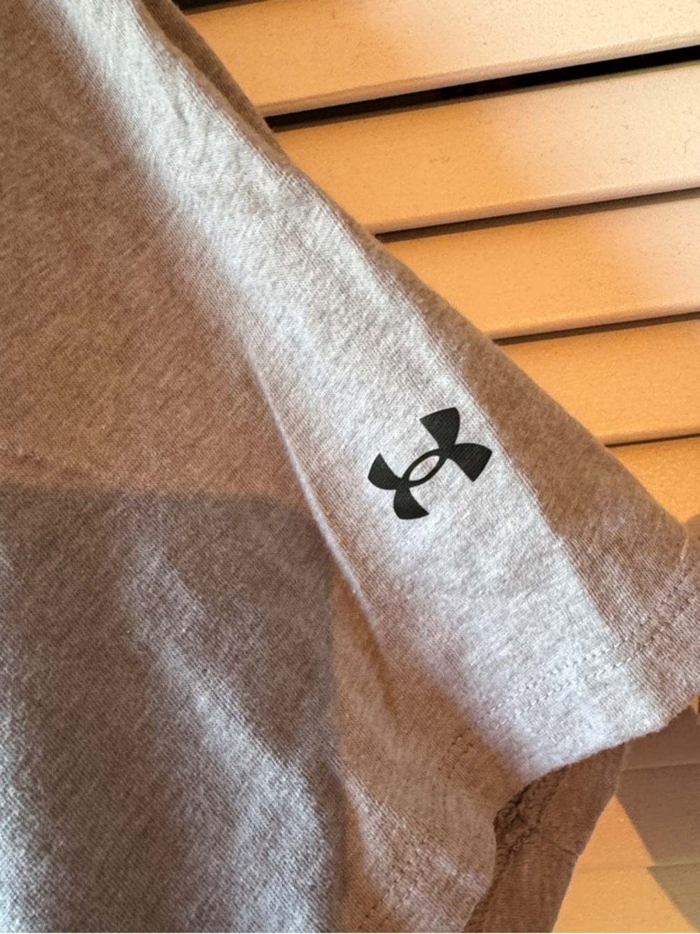 Under Armour Women's Gray Muscle Tee with Black Bull Graphic - Picture 3 of 5
